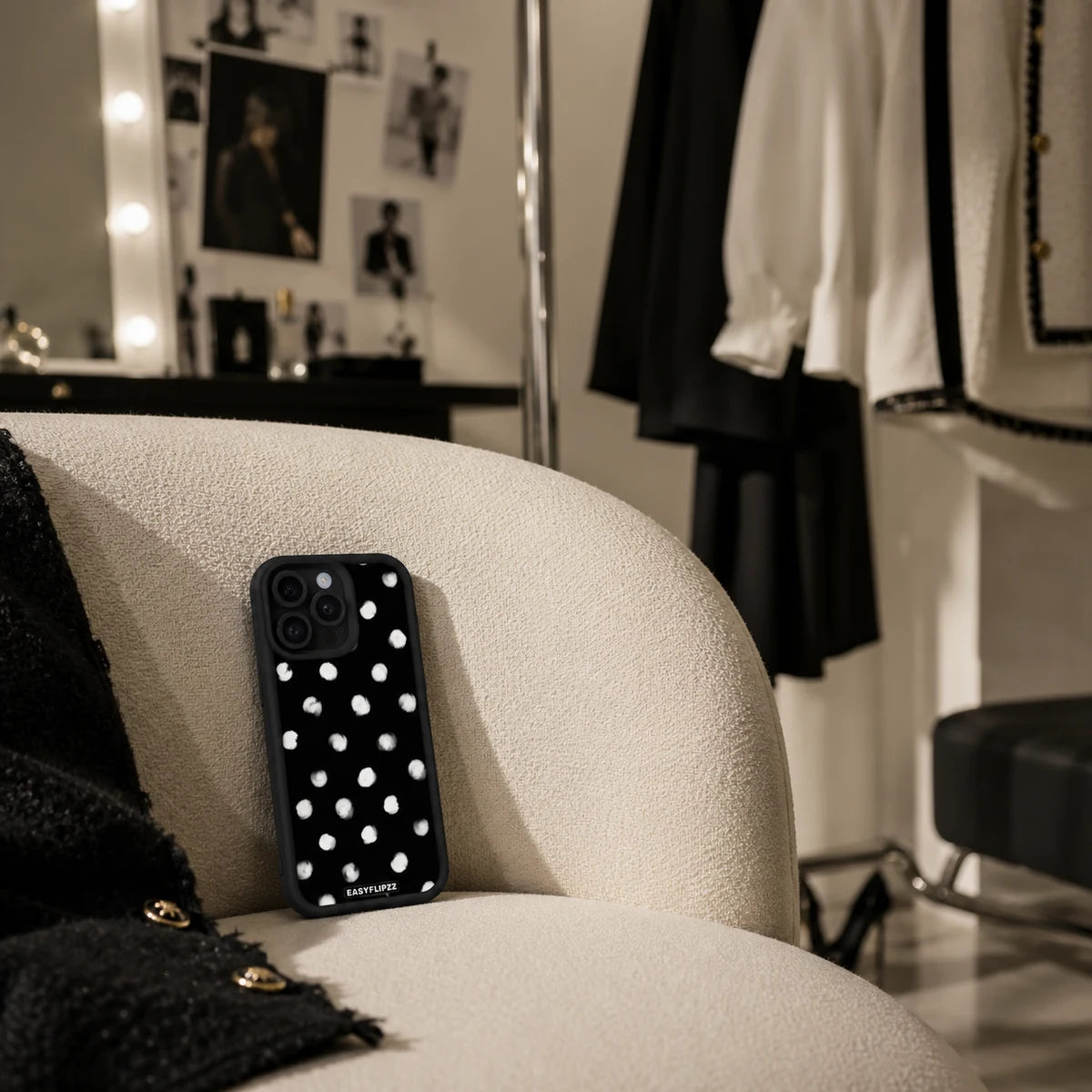 EasyFlipzz gallery lifestyle Polkadot Couture Black Base Set